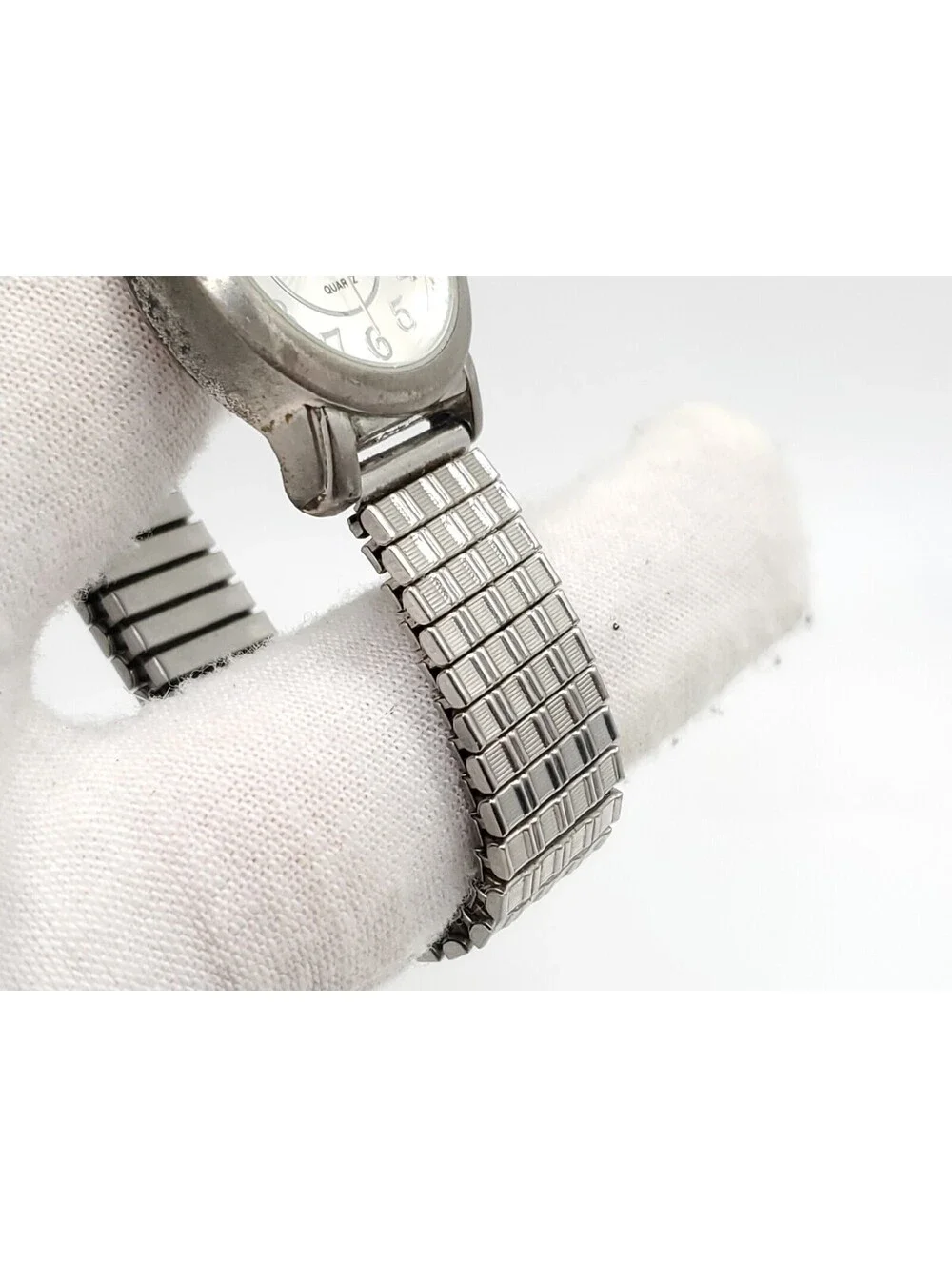 Waltham Quartz Womens Watch New Battery Silver Tone Expandable Band 24mm